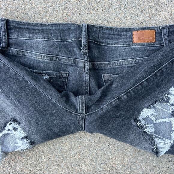 Judy Blue Black Destroyed Distressed Splatter boyfriend fit jeans 11/30 - Picture 7 of 7
